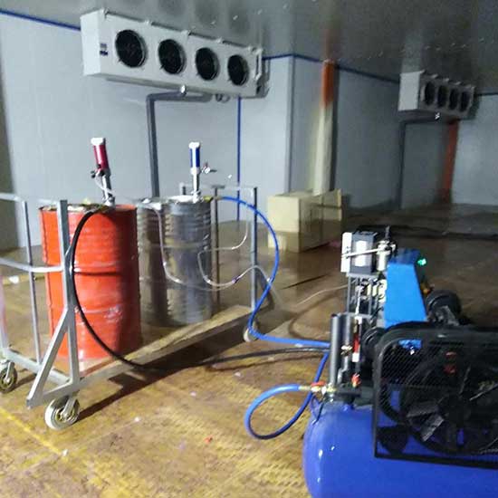 Q2600型聚氨酯冷庫保溫噴涂機(jī)